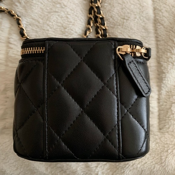 SOLD - Chanel Mini Vanity with Chain - Picture 2 of 12